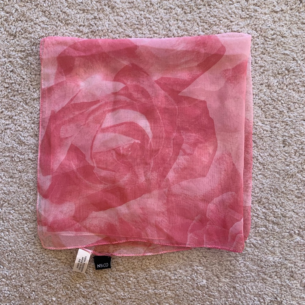 NY & CO Transparent Rose Pattern Scarf